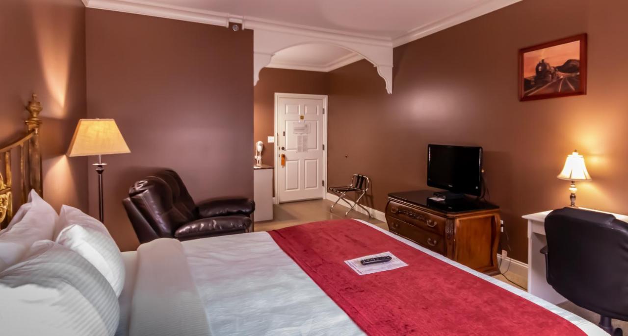 Depot Inn & Suites La Plata Esterno foto